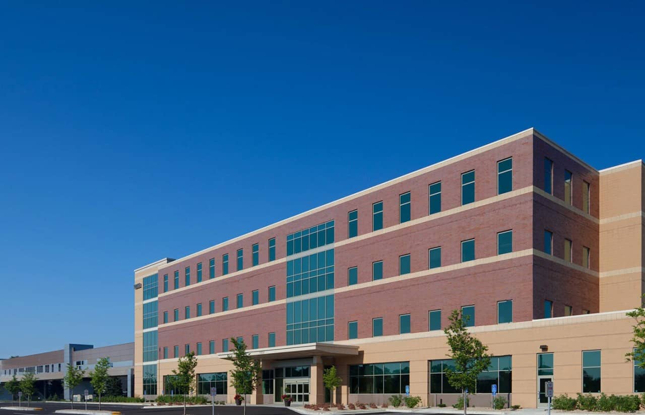 Mercy Specialty Center and Skyway - Pope Architects